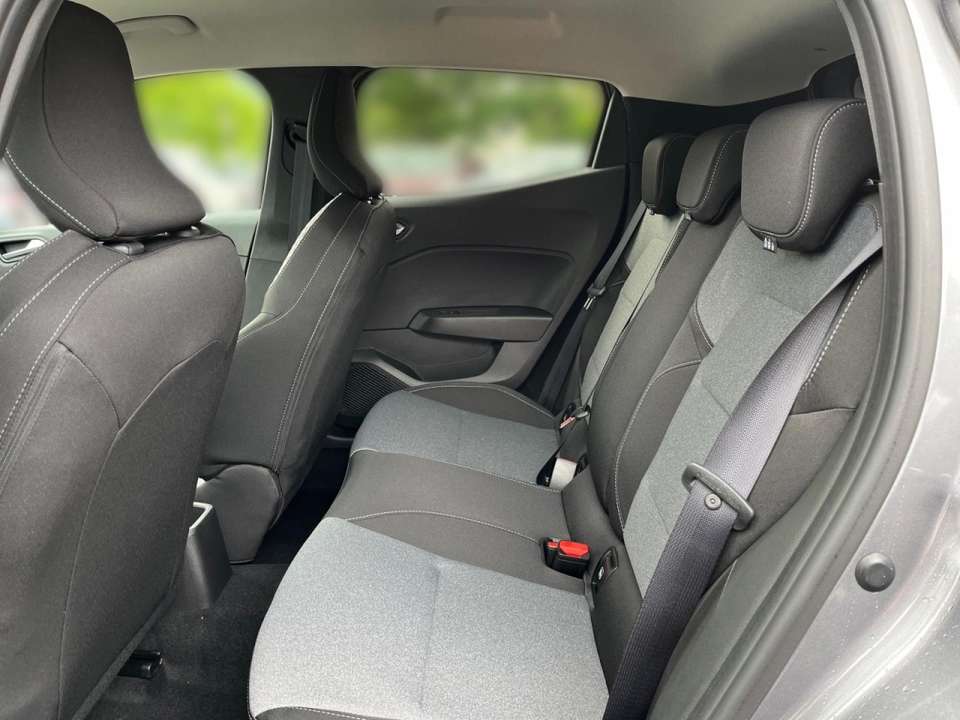 Mitsubishi Colt - Imagem 11