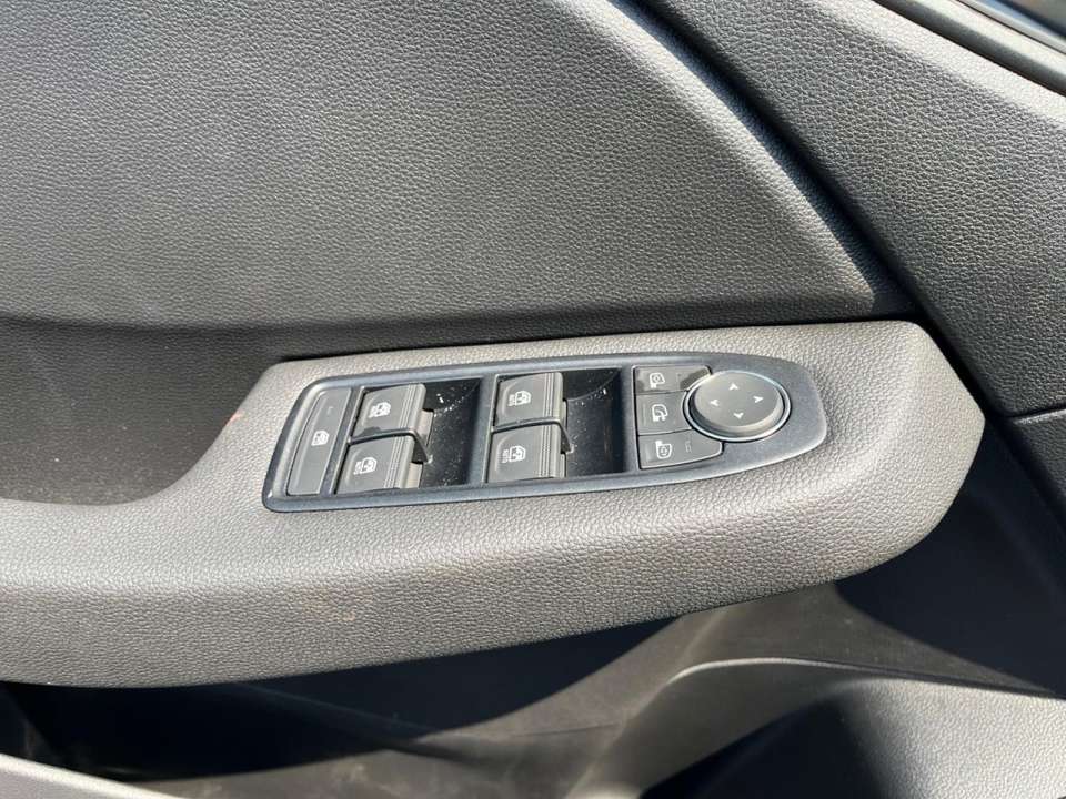 Mitsubishi Colt - Imagem 13
