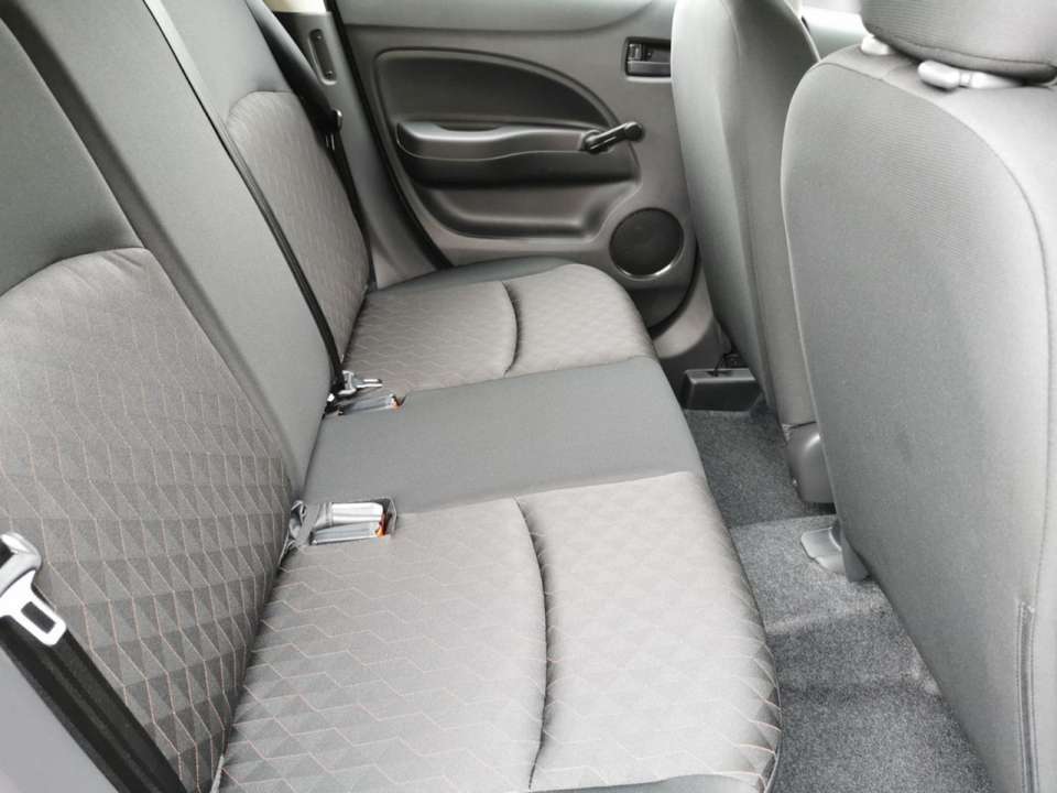 Mitsubishi Space Star - Imagem 14