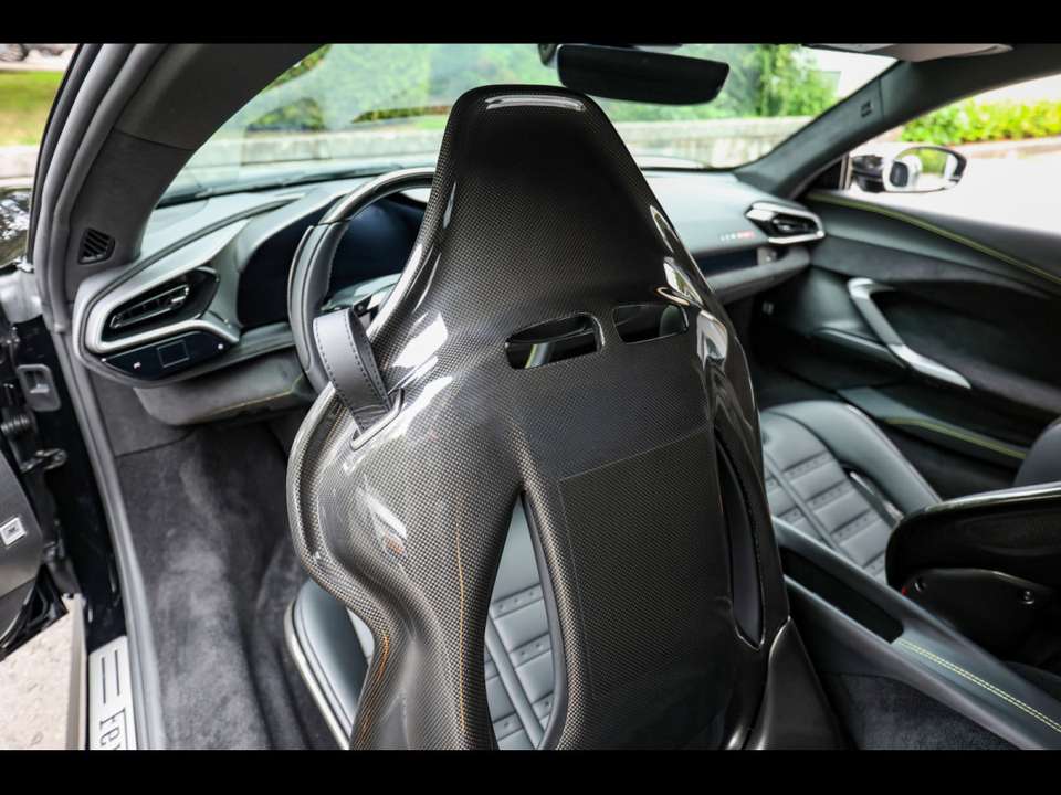 Ferrari 296 GTB - Imagem 14