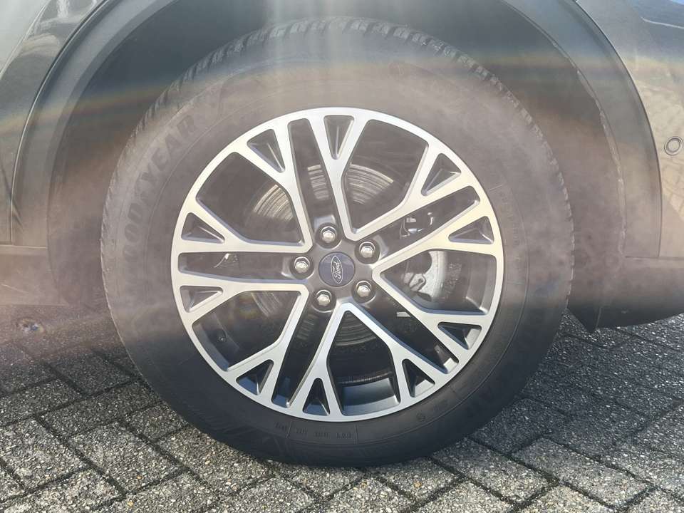 Ford Kuga - Imagem 4