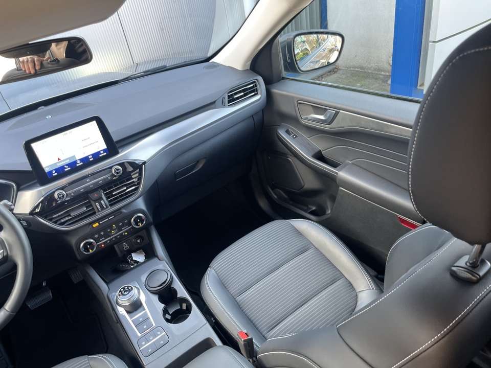 Ford Kuga - Imagem 14
