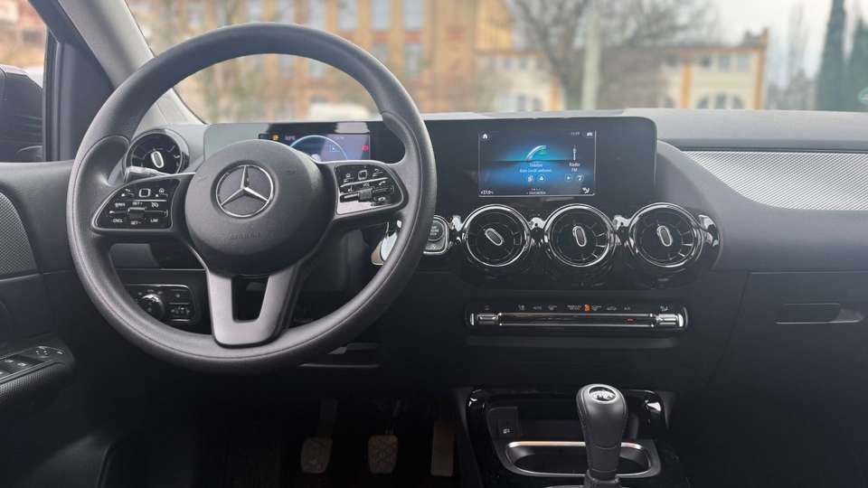 Car picture 9
