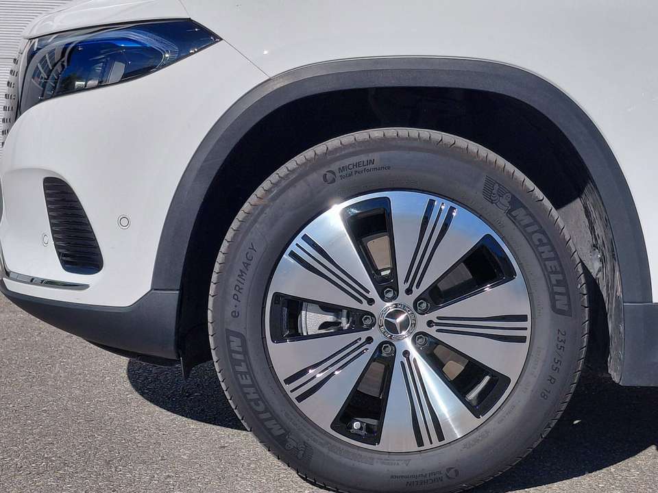 Mercedes-Benz EQA 350 - Imagem 3