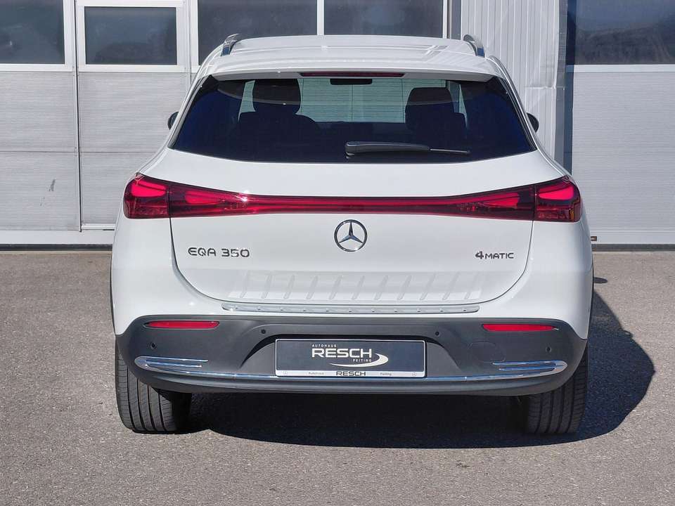 Mercedes-Benz EQA 350 - Imagem 6