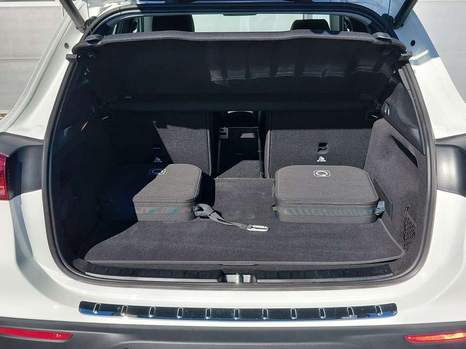 Mercedes-Benz EQA 350 - Imagem 7