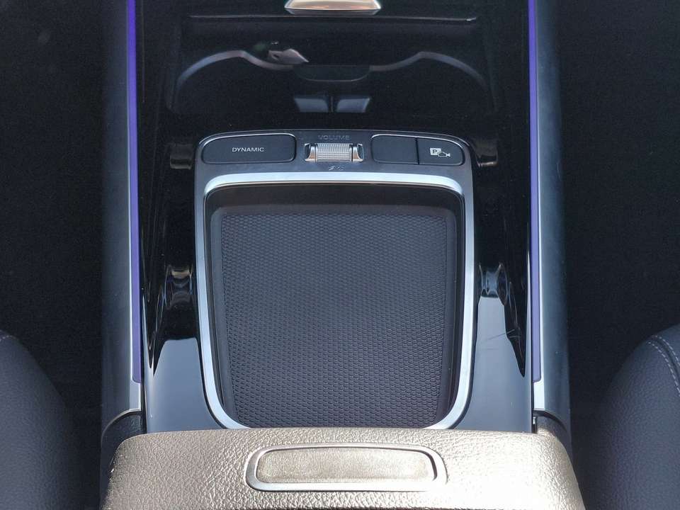 Mercedes-Benz EQA 350 - Imagem 13