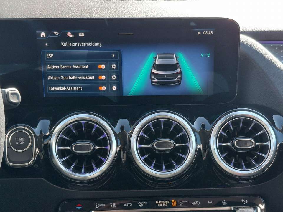 Mercedes-Benz EQA 350 - Imagem 15