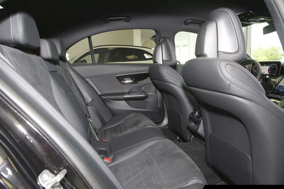 Mercedes-Benz C 180 - Imagem 9