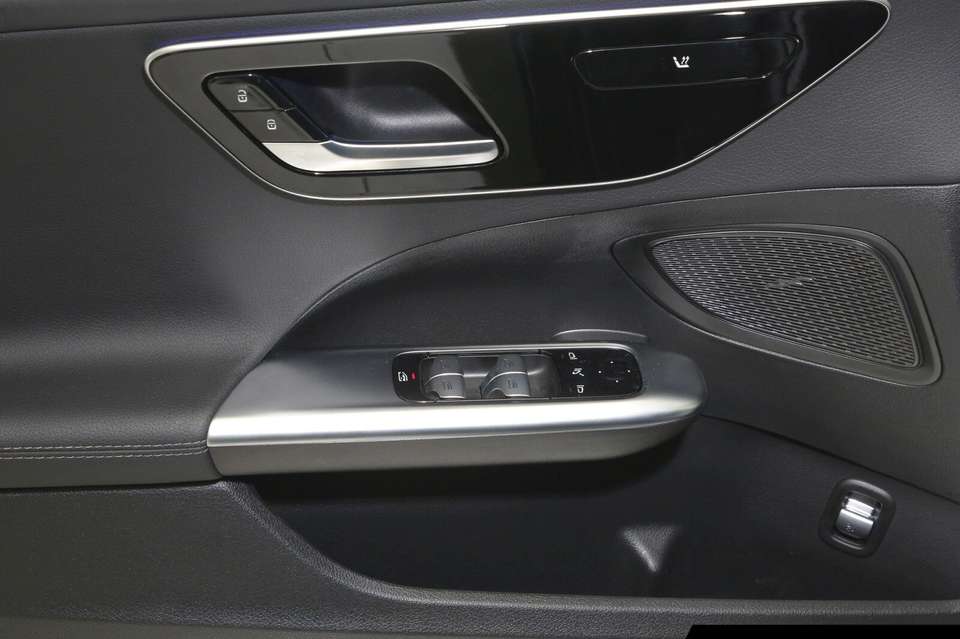 Mercedes-Benz C 180 - Imagem 14
