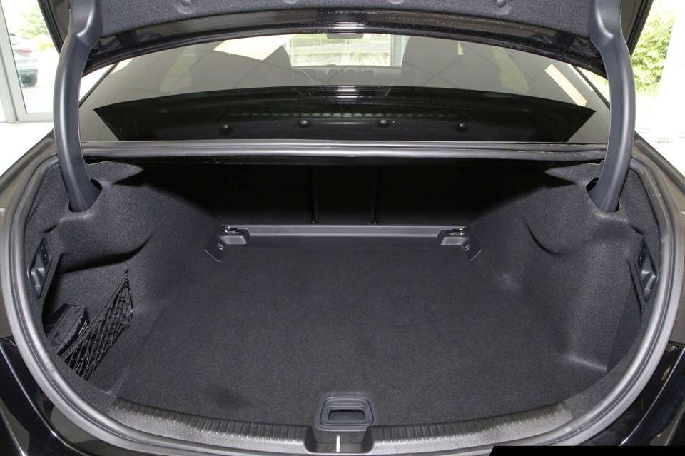 Mercedes-Benz C 180 - Imagem 15