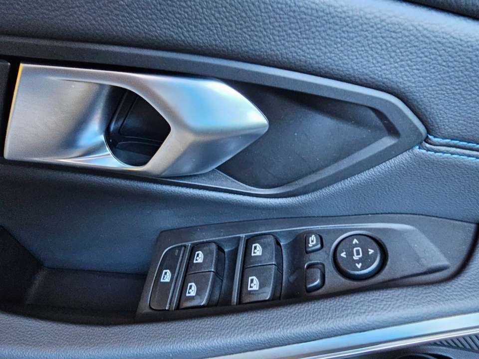 Car picture 11