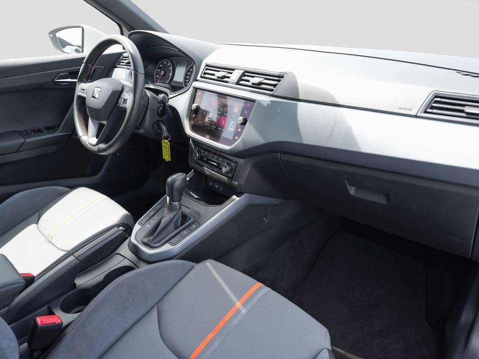Car picture 9