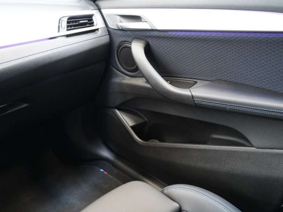Car picture 11
