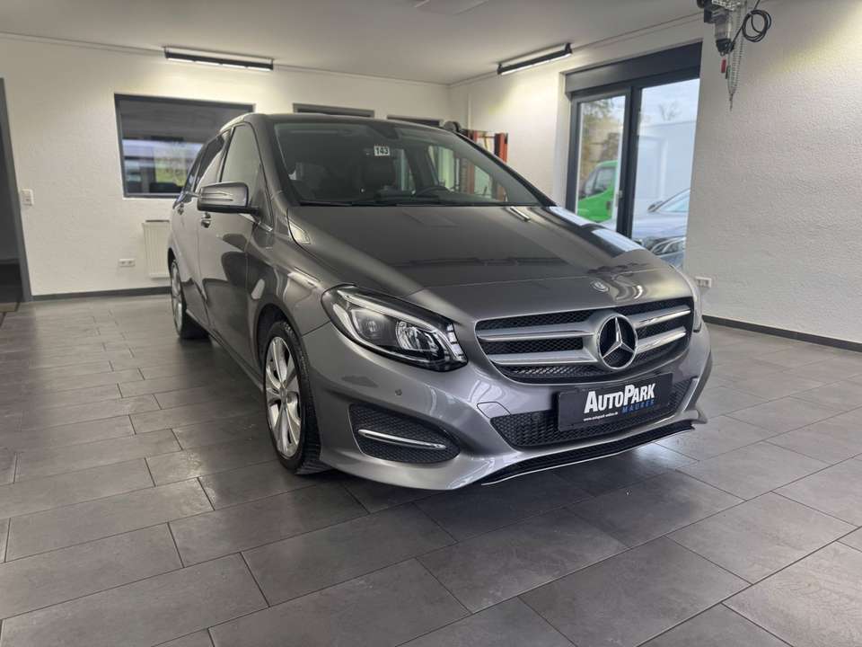 Mercedes-Benz B 180 - Imagem 4