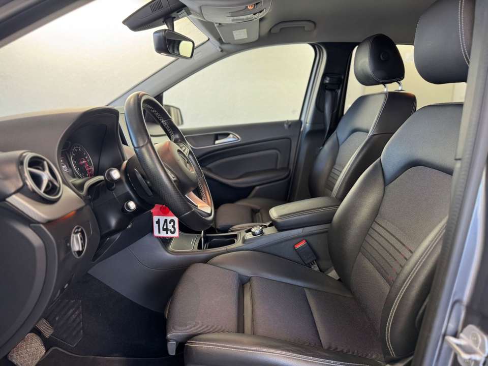 Mercedes-Benz B 180 - Imagem 10