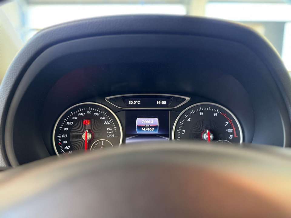 Mercedes-Benz B 180 - Imagem 13