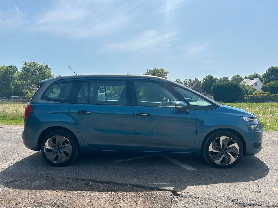 Citroen Grand C4 Picasso - Imagem 8
