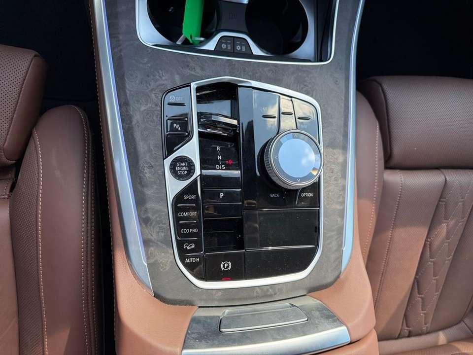 Car picture 10