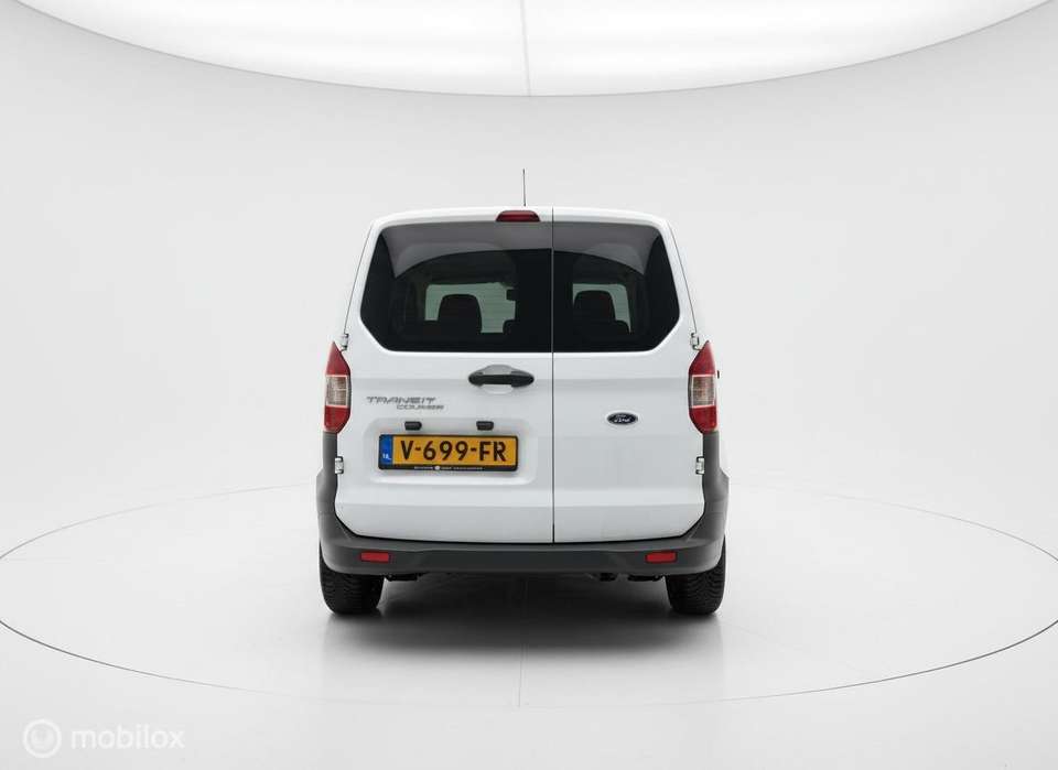 Ford Transit Courier - Imagem 4