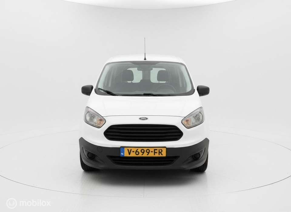 Ford Transit Courier - Imagem 8