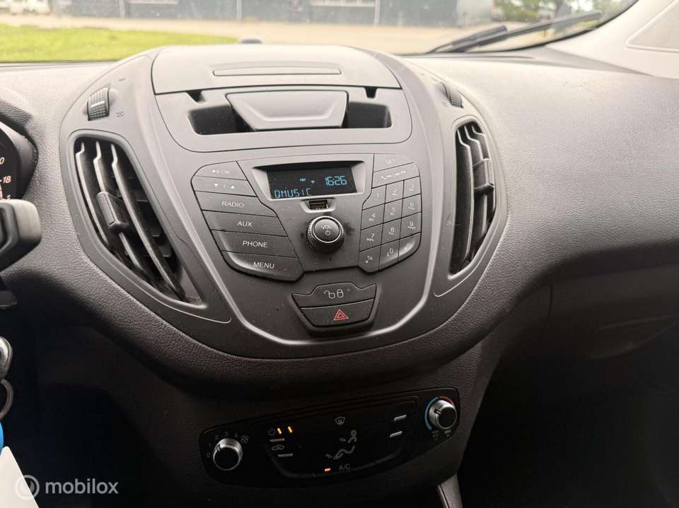 Ford Transit Courier - Imagem 15