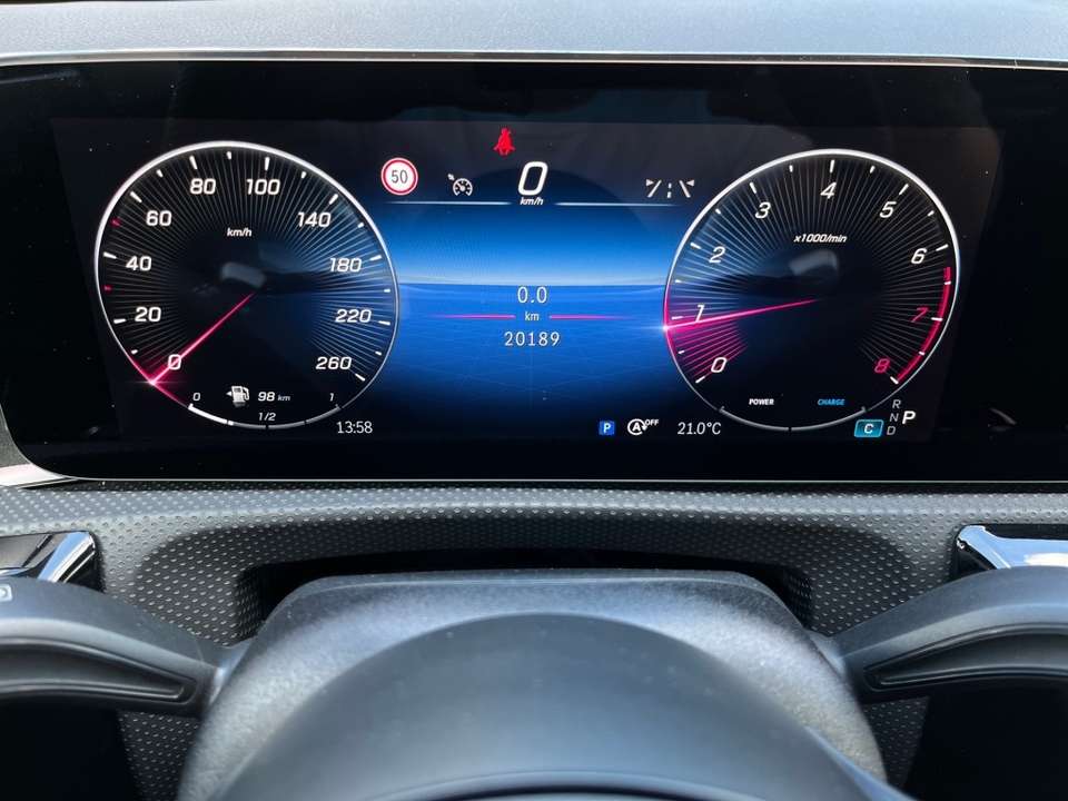 Mercedes-Benz CLA 180 - Imagem 15