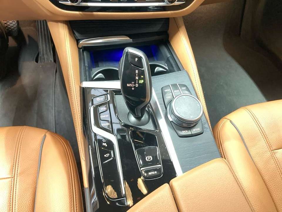 Car picture 10