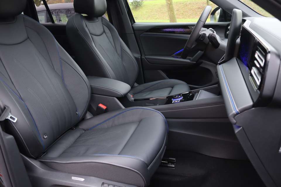 Car picture 11