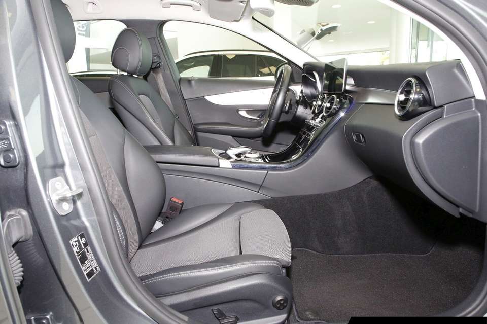 Mercedes-Benz C 180 - Imagem 6