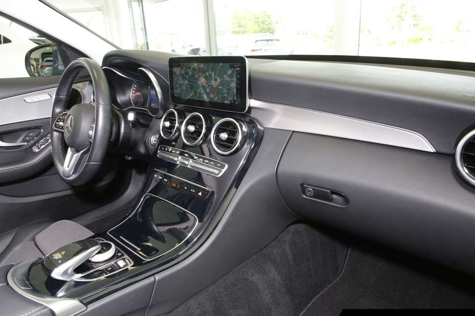 Mercedes-Benz C 180 - Imagem 7