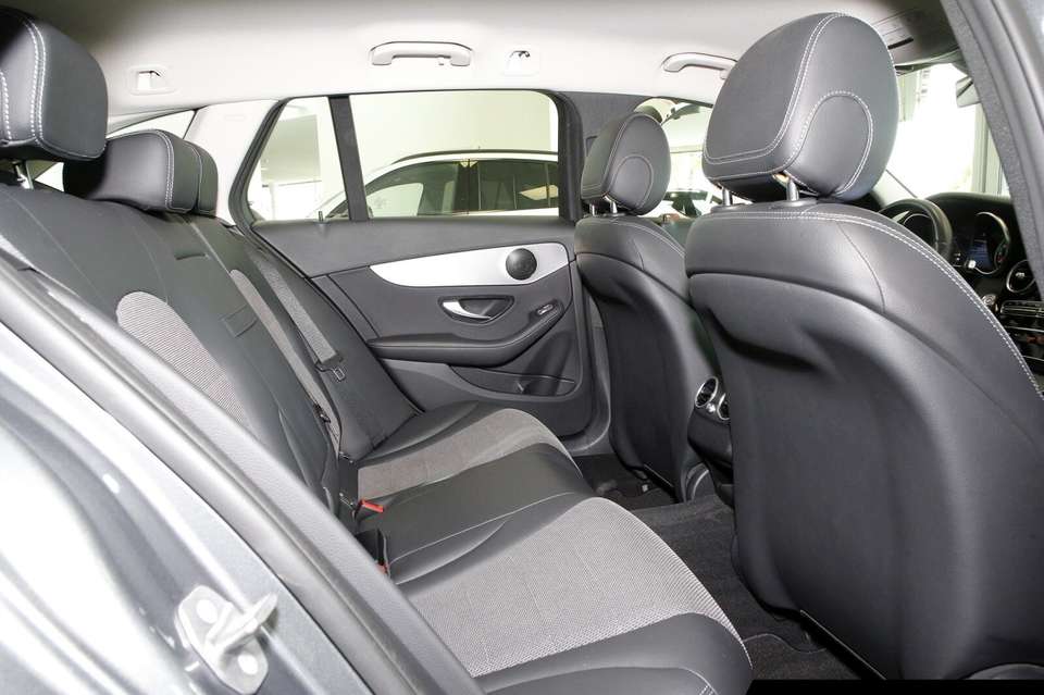 Mercedes-Benz C 180 - Imagem 9