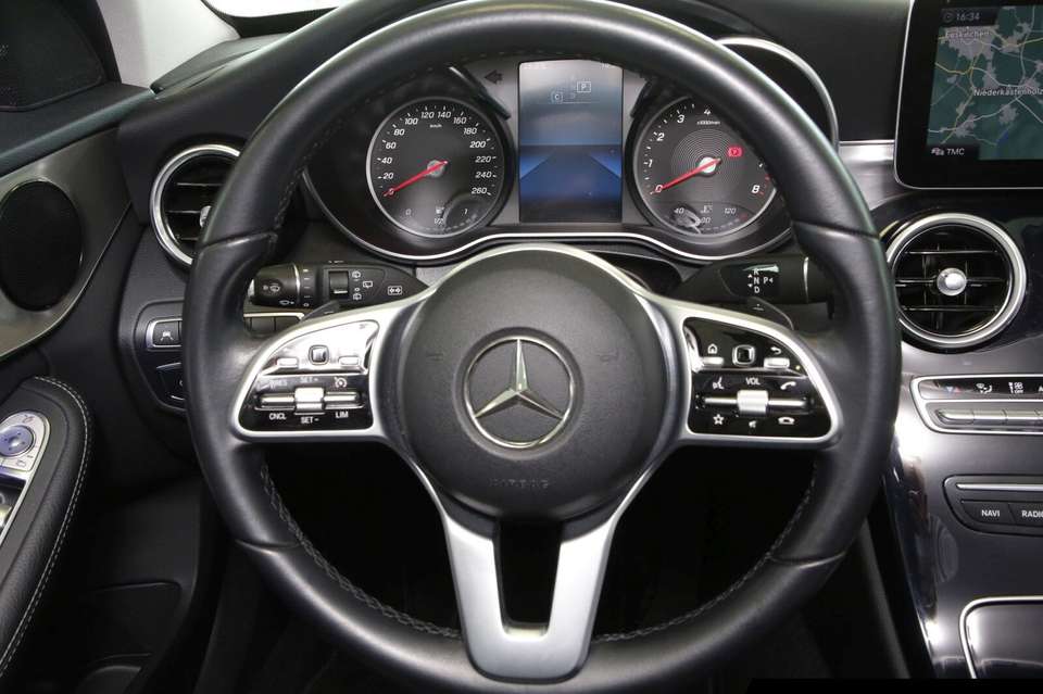 Mercedes-Benz C 180 - Imagem 13
