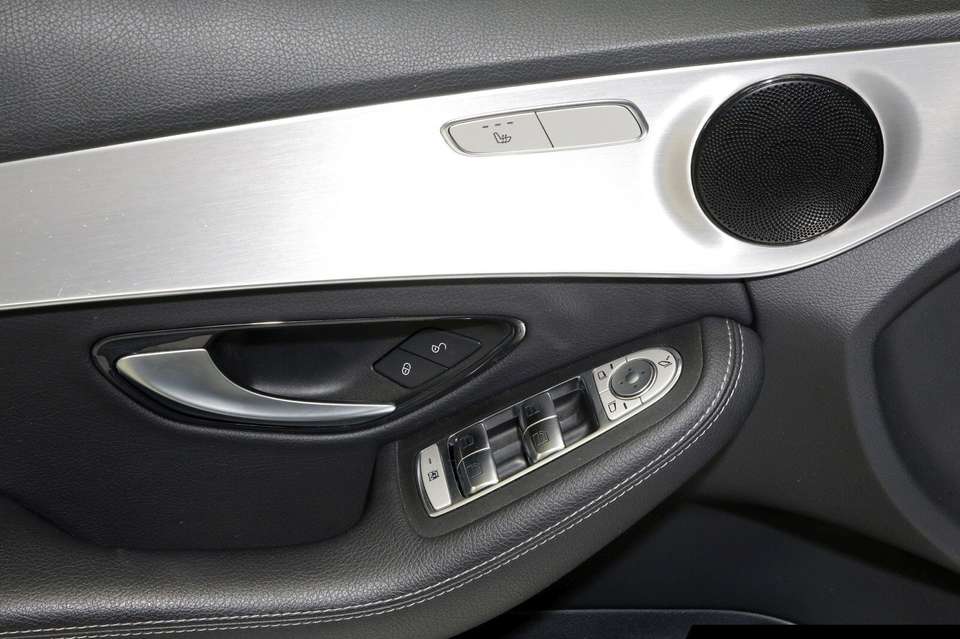 Mercedes-Benz C 180 - Imagem 14