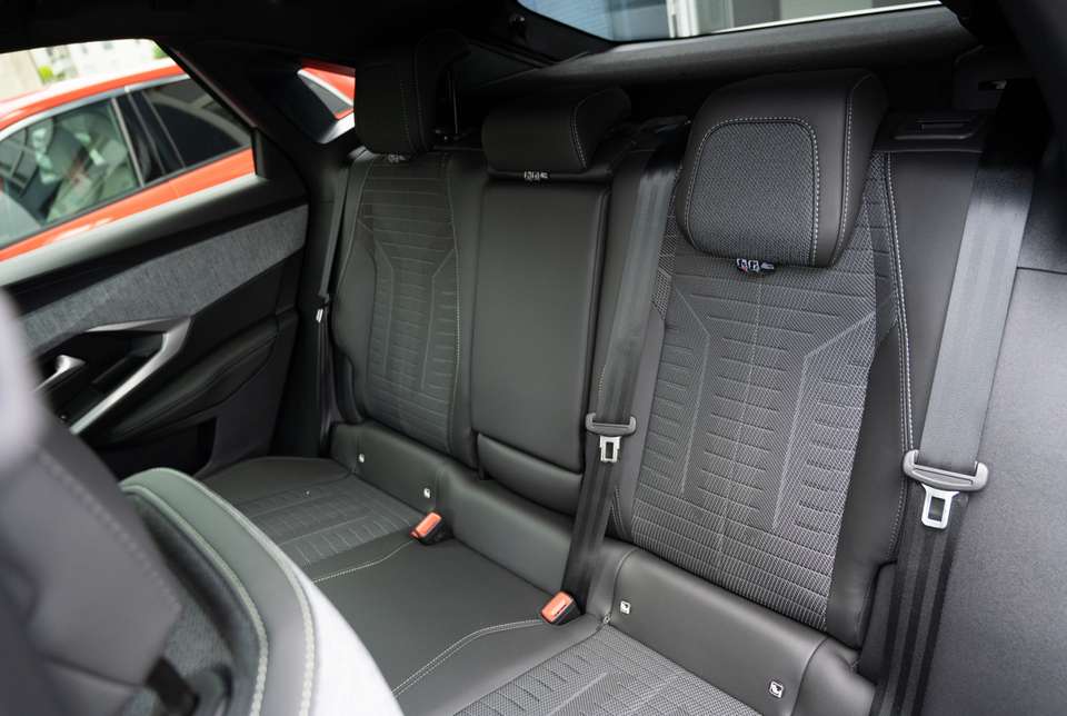 Car picture 9
