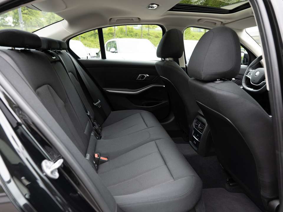 Car picture 9