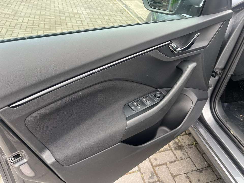 Car picture 9