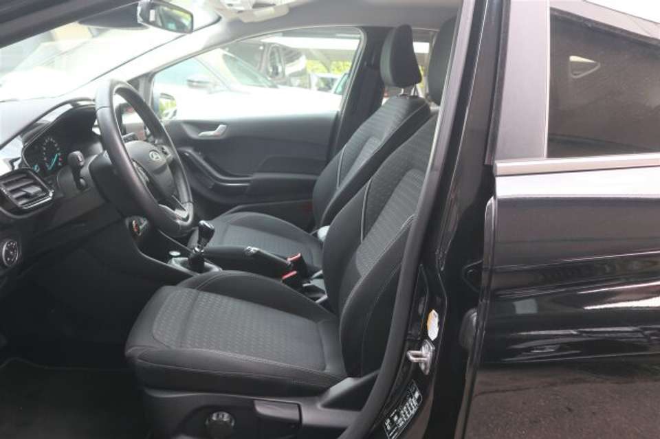 Ford Fiesta - Imagem 8