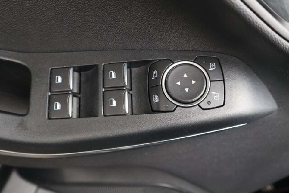 Ford Fiesta - Imagem 9
