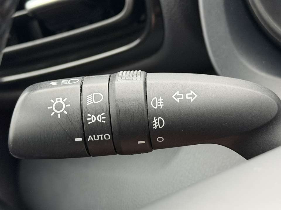 Toyota Yaris - Imagem 11
