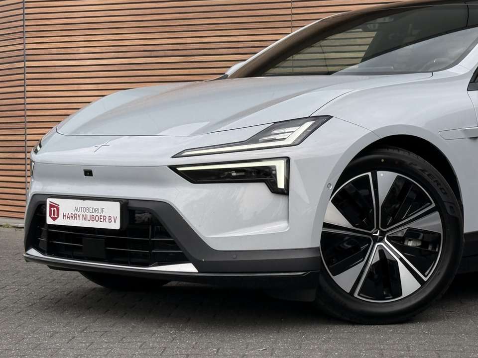 Polestar 4 - Imagem 11
