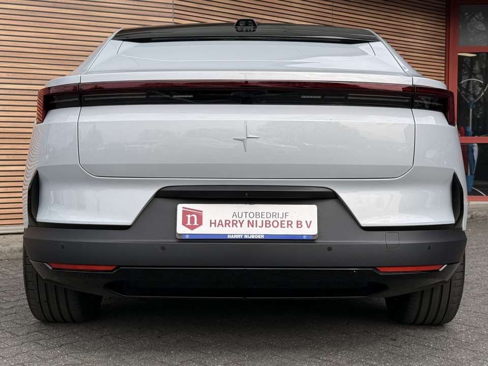 Polestar 4 - Imagem 16