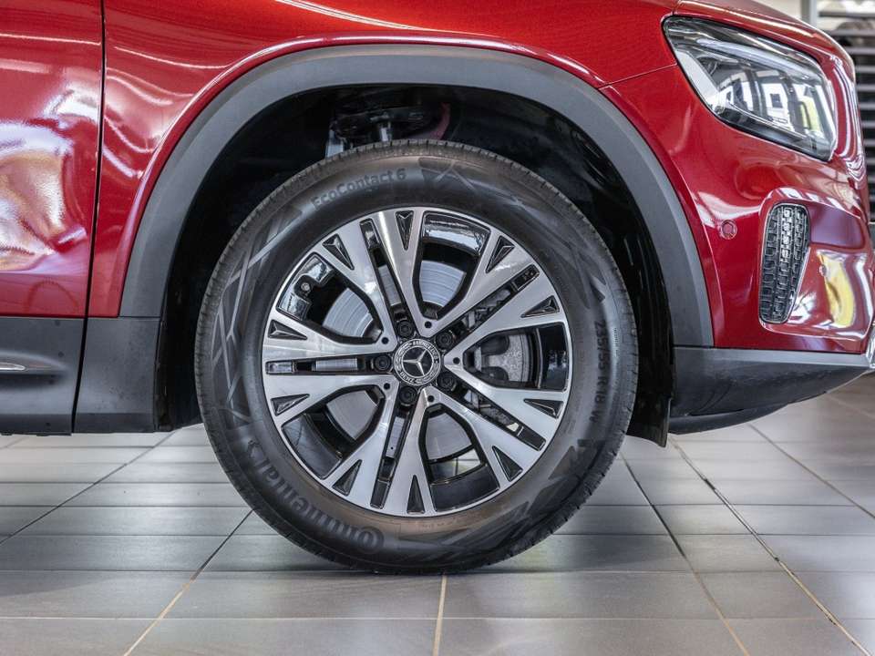 Mercedes-Benz GLB 220 - Imagem 8