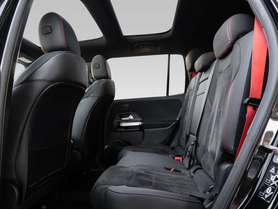 Mercedes-Benz GLB 35 AMG - Imagem 8