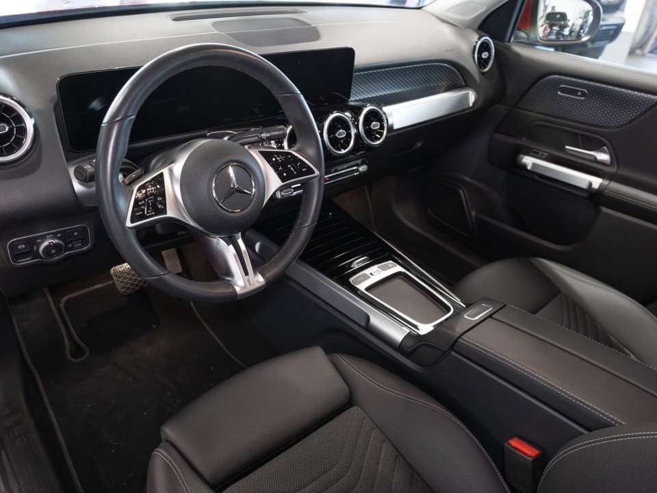 Mercedes-Benz GLB 220 - Imagem 9