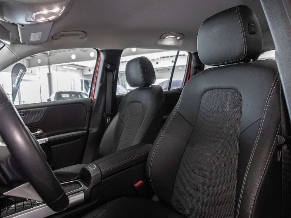 Mercedes-Benz GLB 220 - Imagem 10