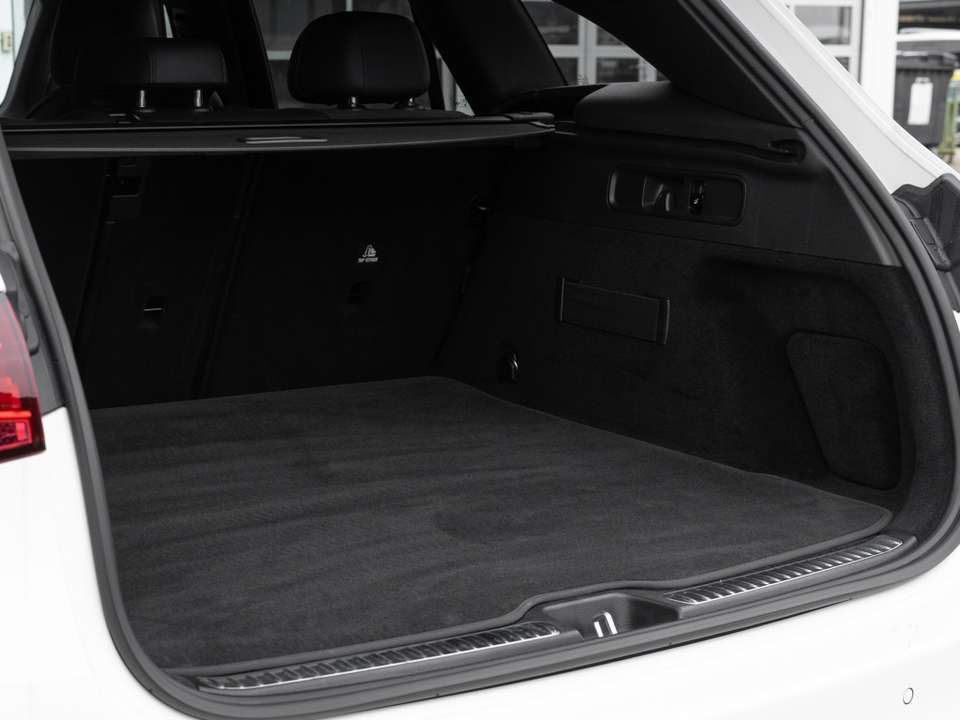 Mercedes-Benz GLC 300 - Imagem 10