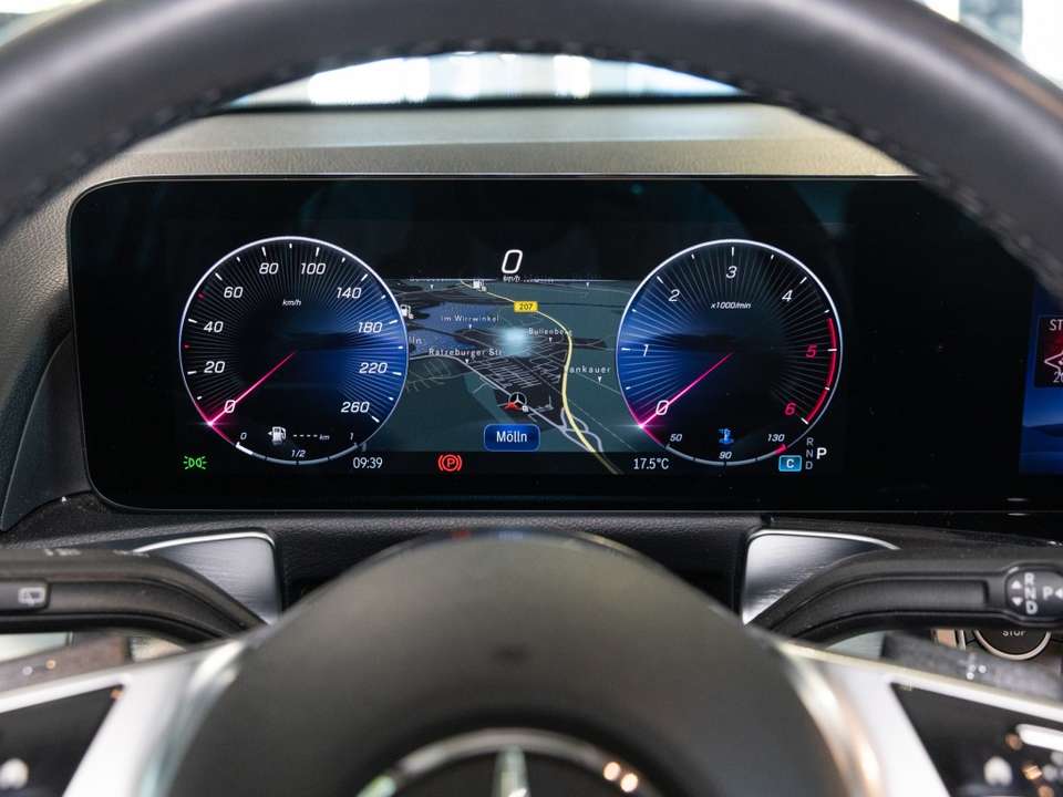 Mercedes-Benz GLB 220 - Imagem 14