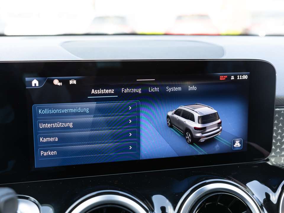 Mercedes-Benz GLB 180 - Imagem 13