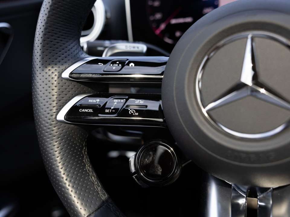 Mercedes-Benz C 43 AMG - Imagem 14